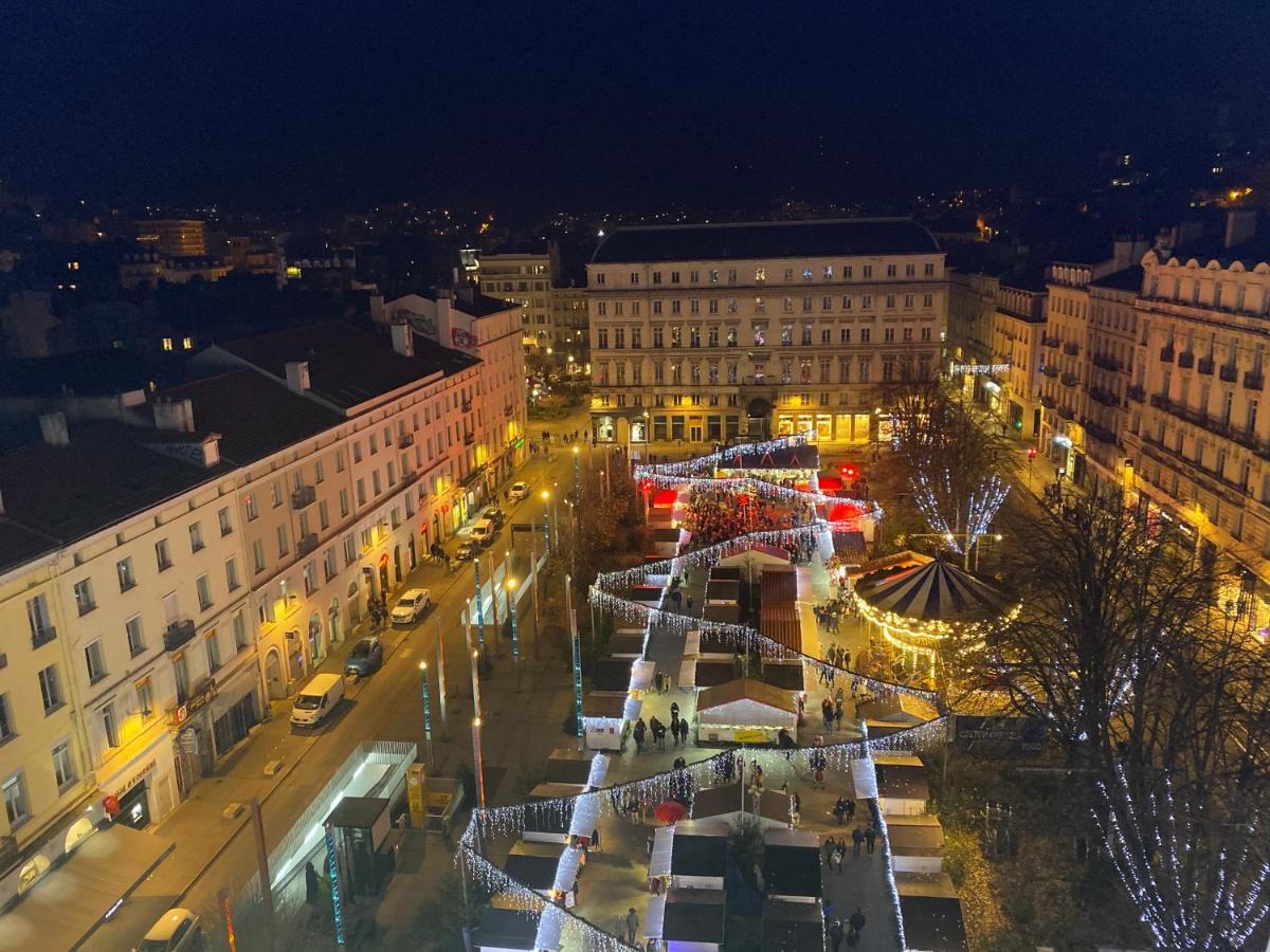 22 Chic & Cosy Grand Appart 92M2 Parking Gratuit Hypercentre Netflix Saint-Etienne  Buitenkant foto